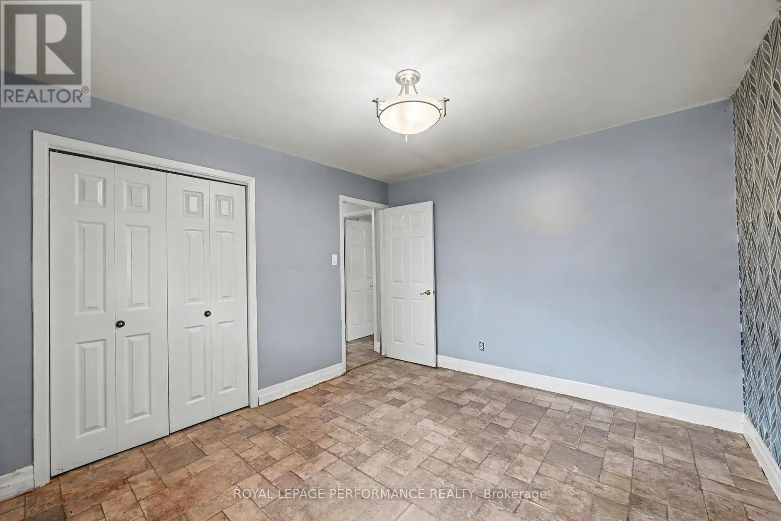 281 MEADOWVALE CRESCENT