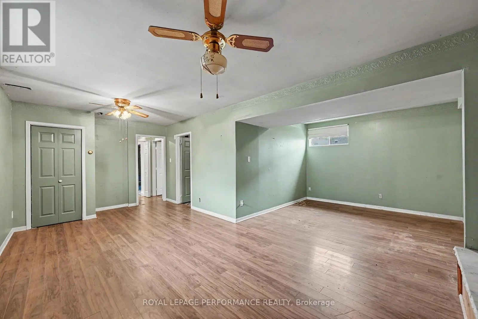 281 MEADOWVALE CRESCENT