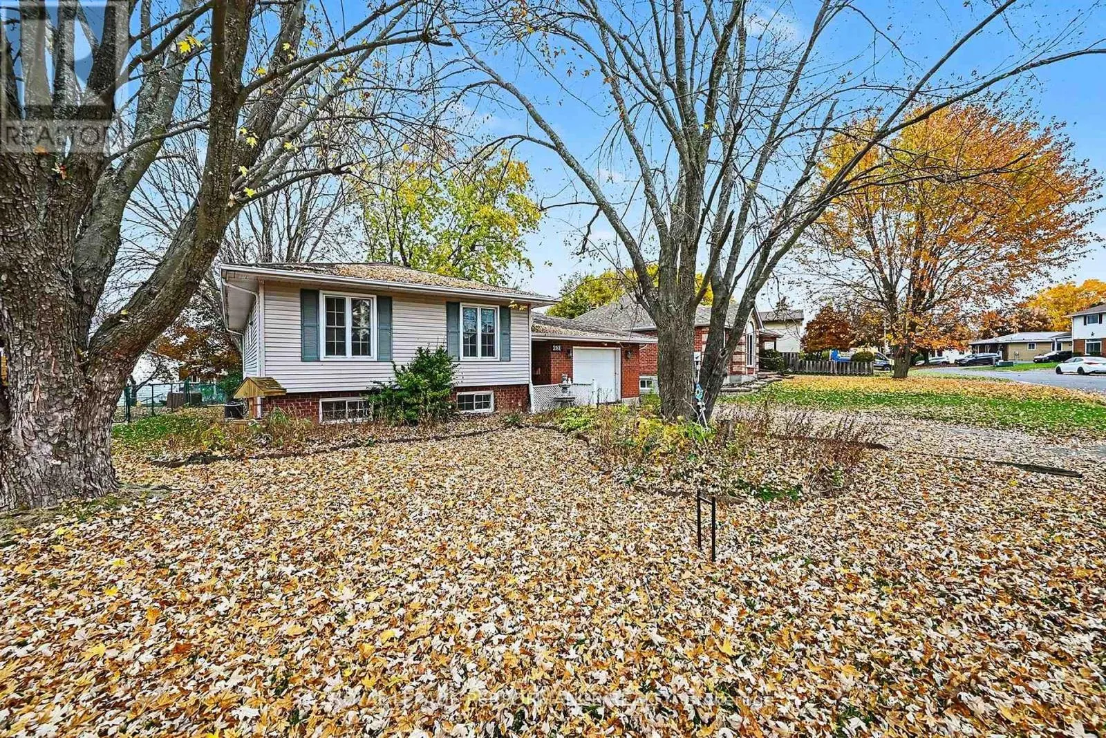 281 MEADOWVALE CRESCENT