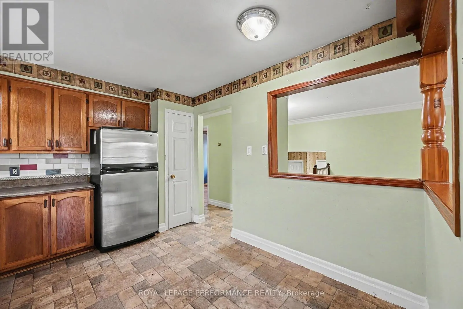 281 MEADOWVALE CRESCENT