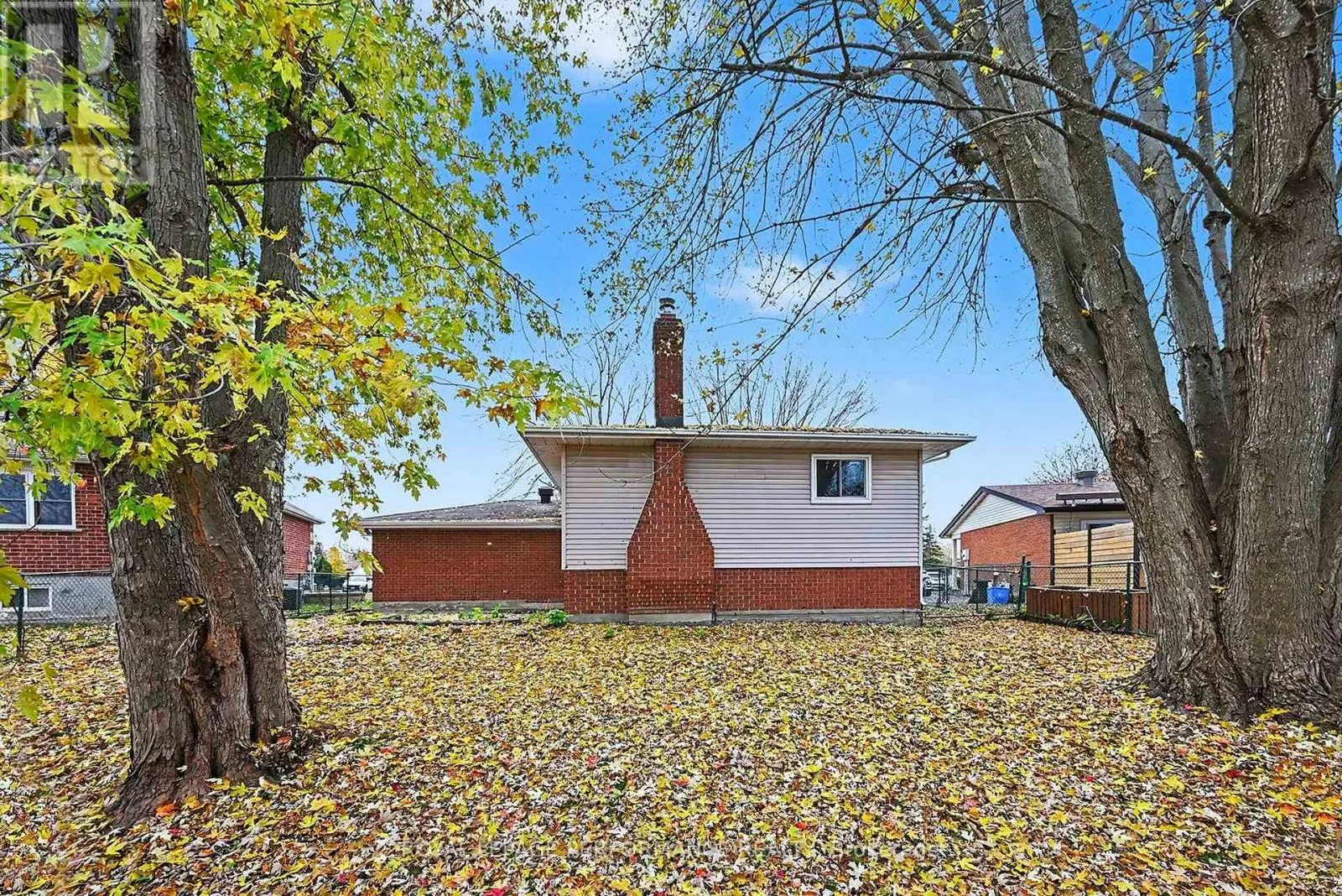 281 MEADOWVALE CRESCENT