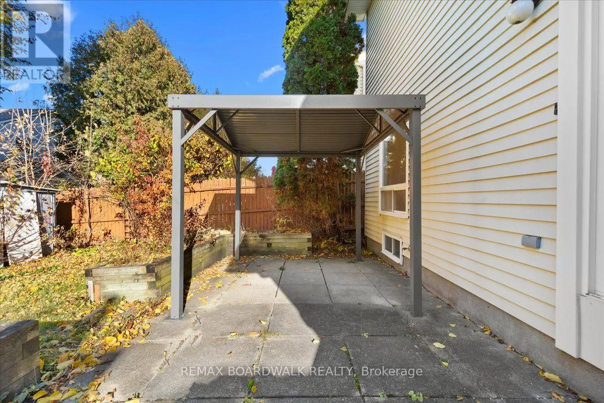 1025 ARROWHEAD PLACE