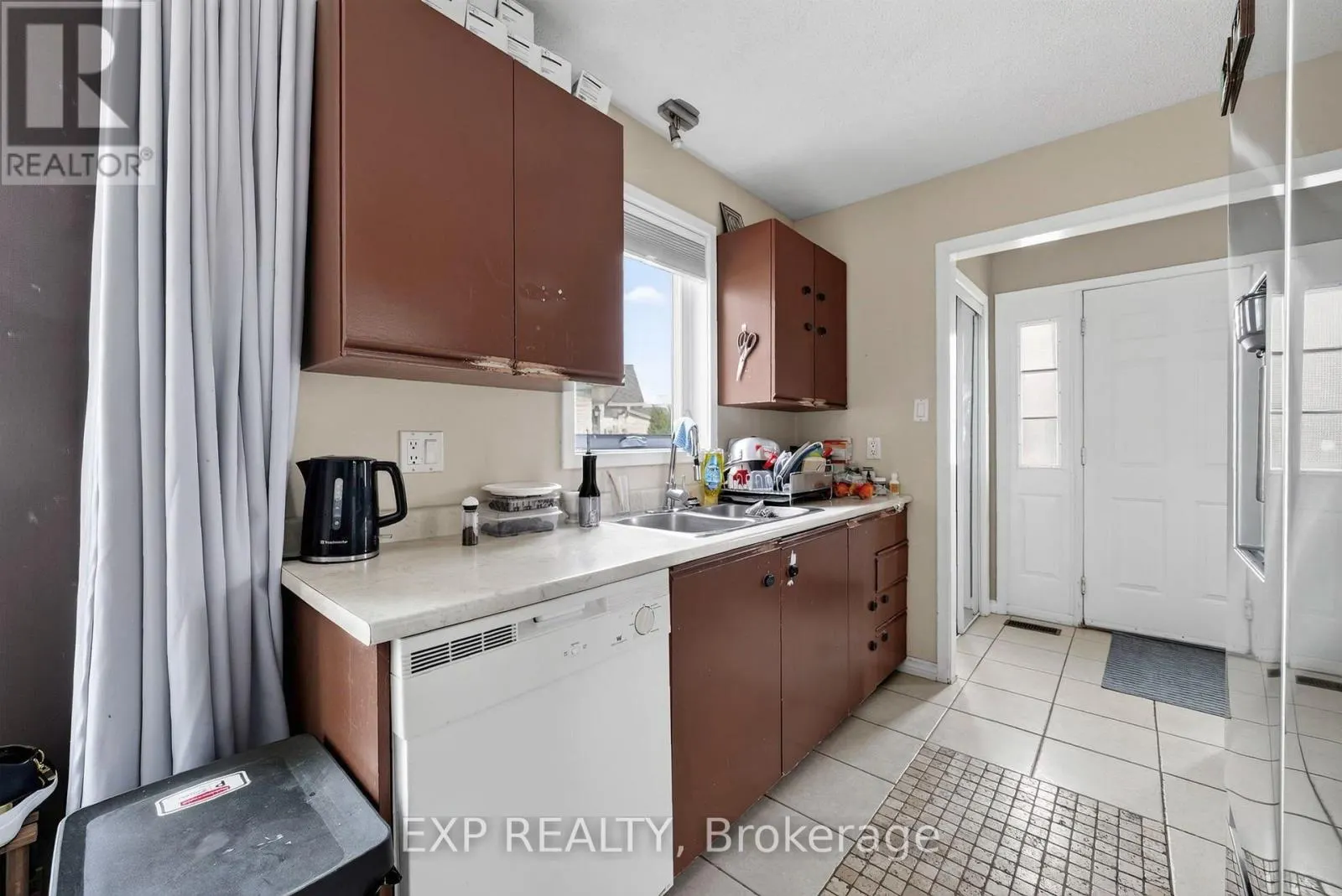327 ANGELA CRESCENT