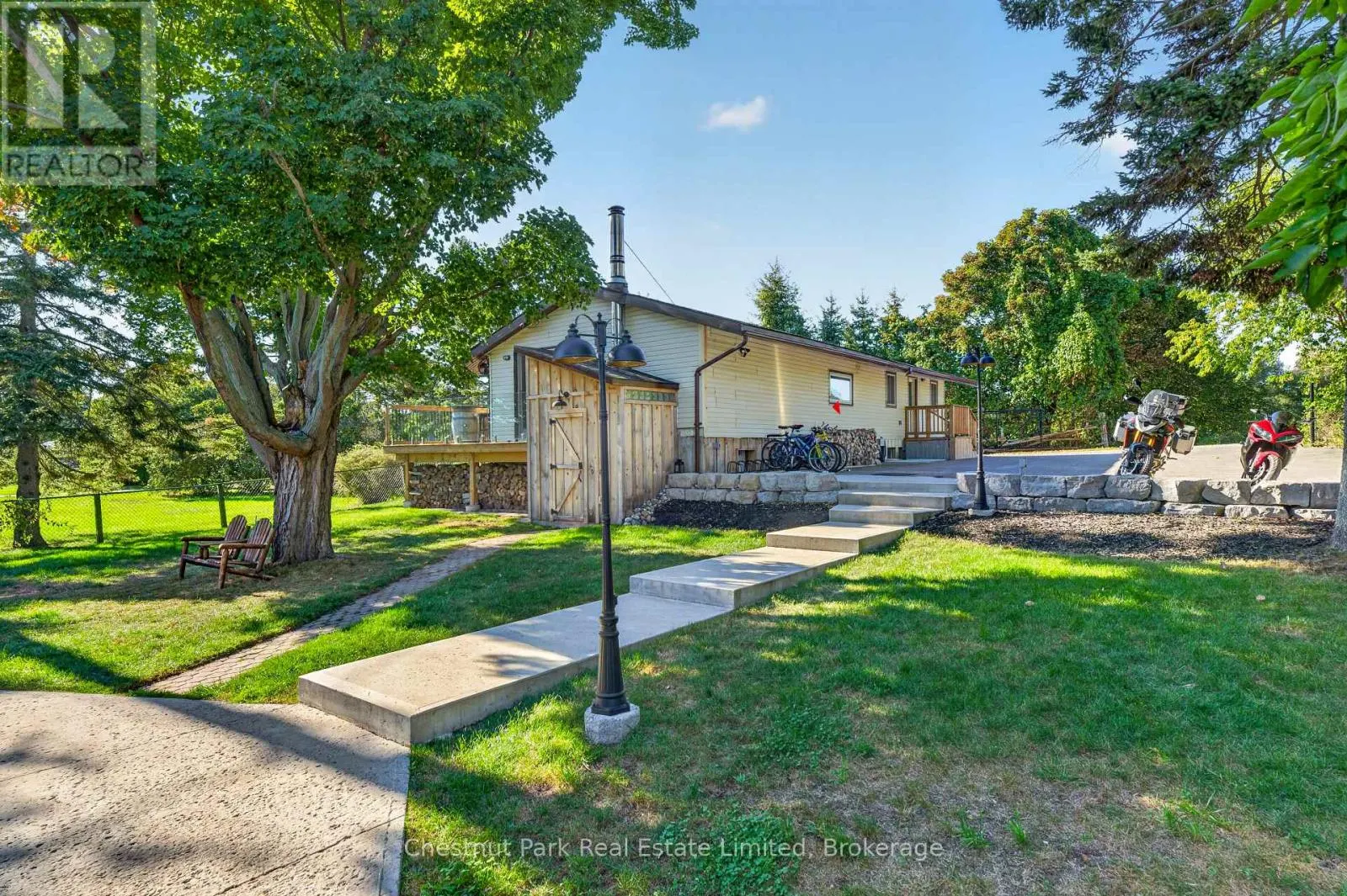 87 MCKENZIE LANE