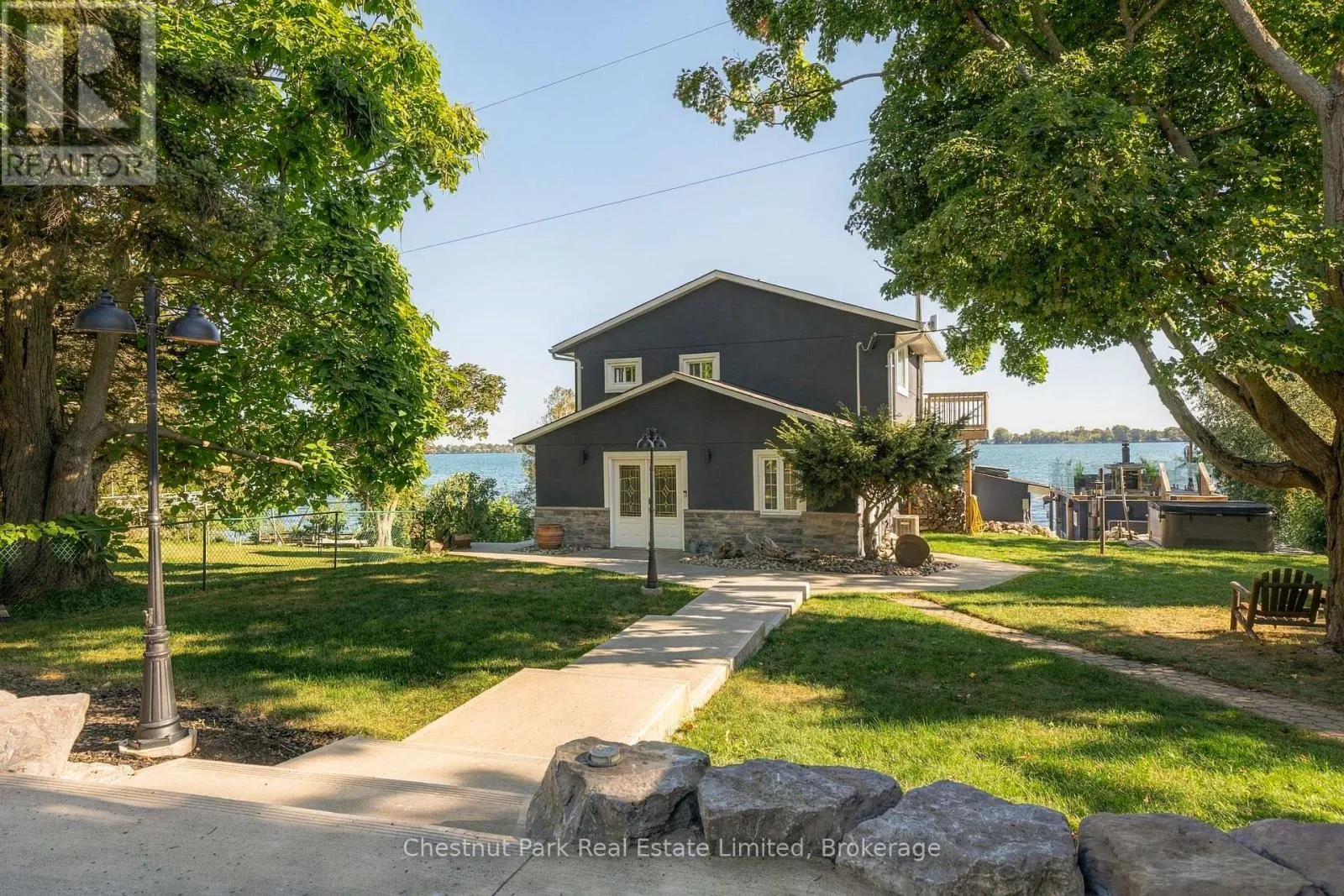 87 MCKENZIE LANE