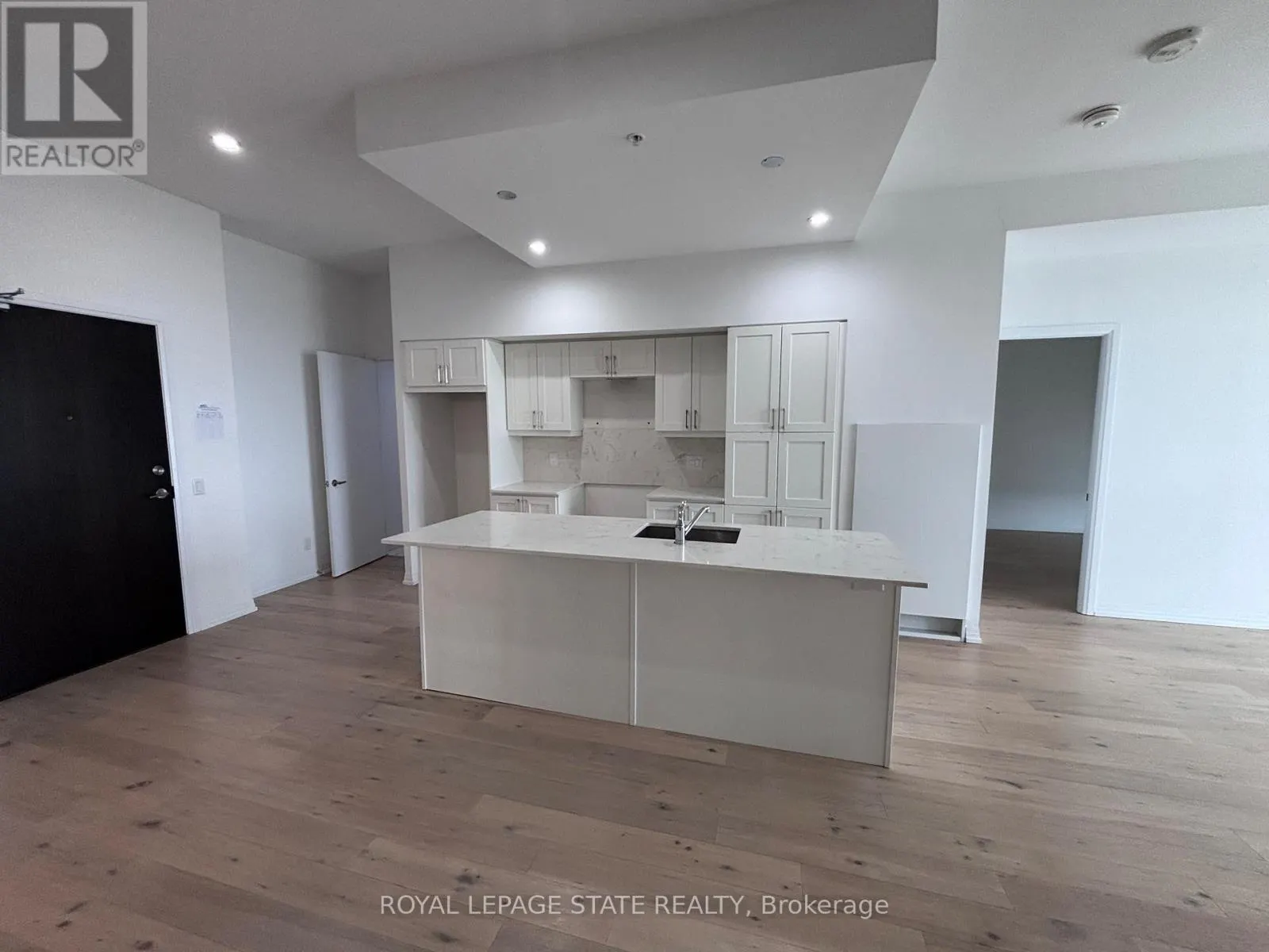 803 - 7711 GREEN VISTA GATE