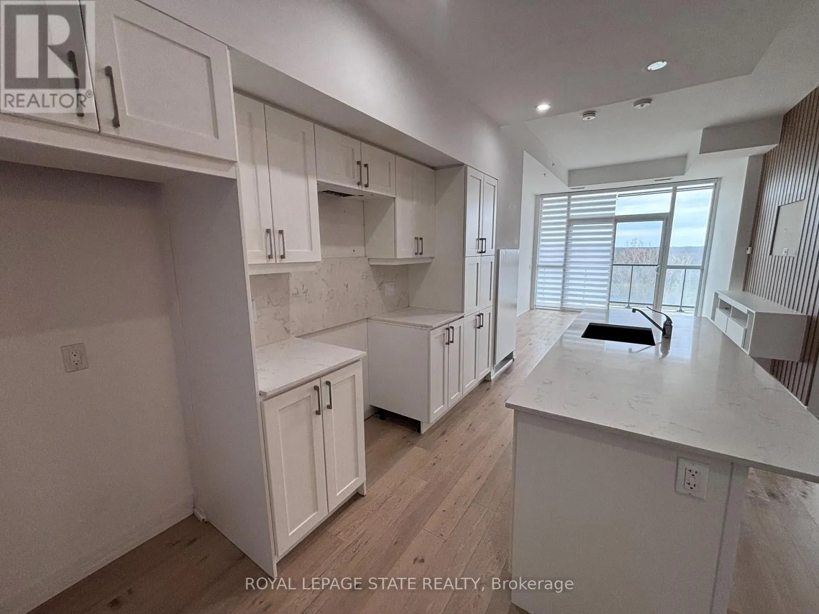 803 - 7711 GREEN VISTA GATE