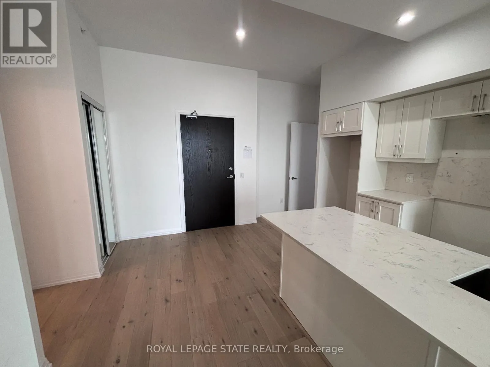 803 - 7711 GREEN VISTA GATE