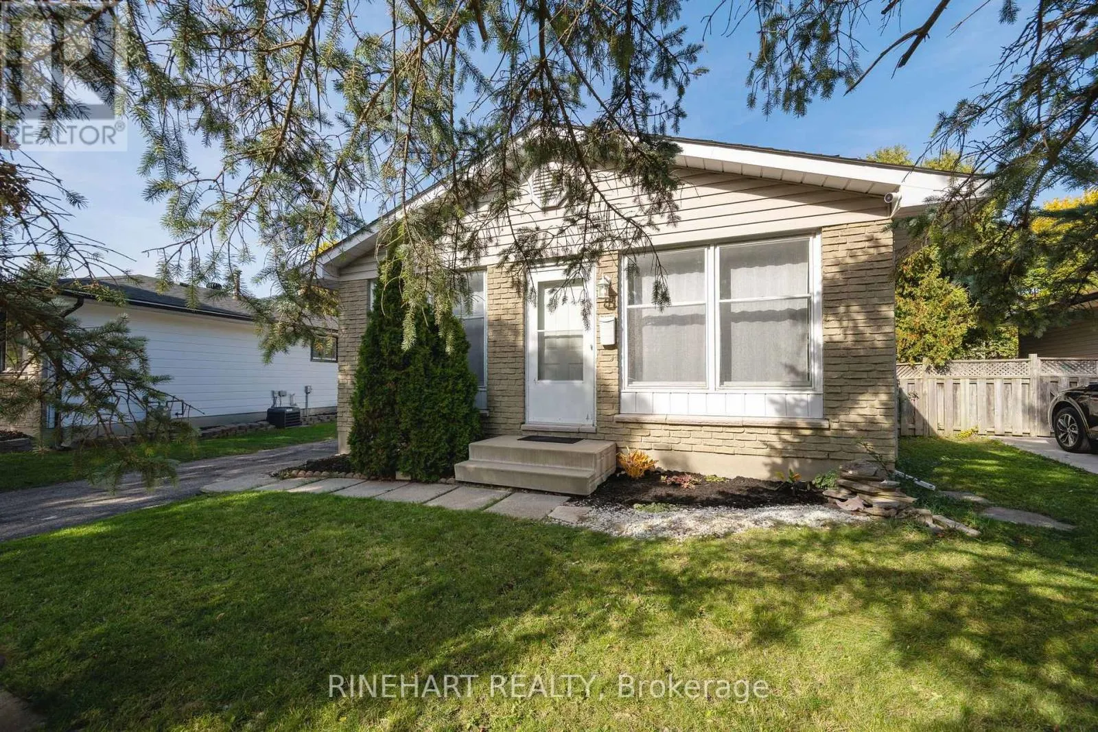 73 FENNELL CRESCENT
