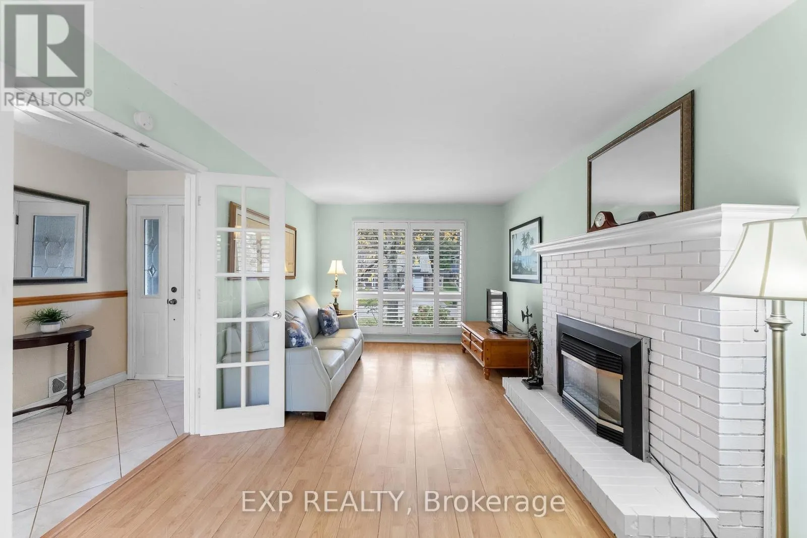 6 THE PINERY STREET