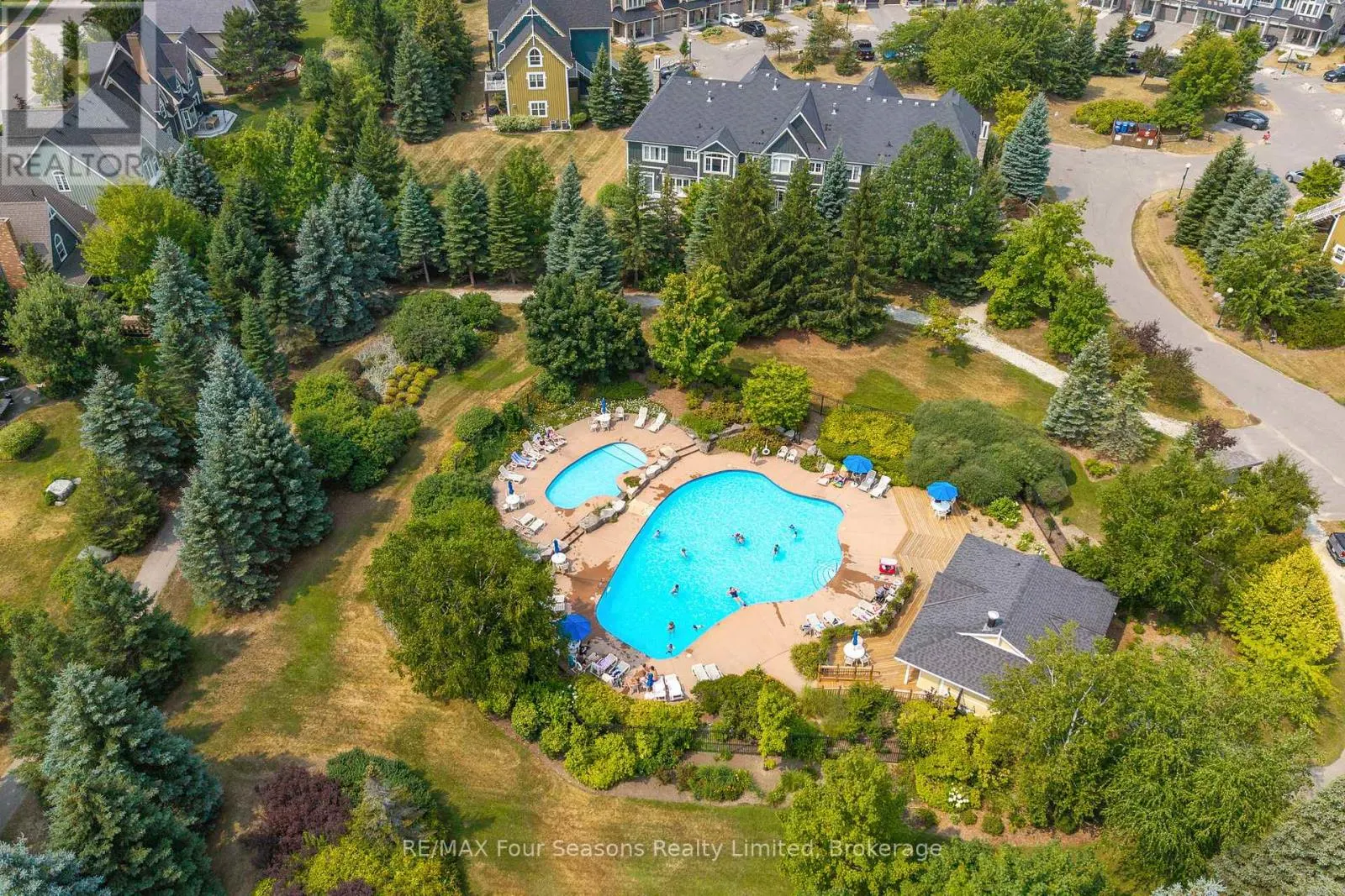 114 - 184 SNOWBRIDGE WAY #114