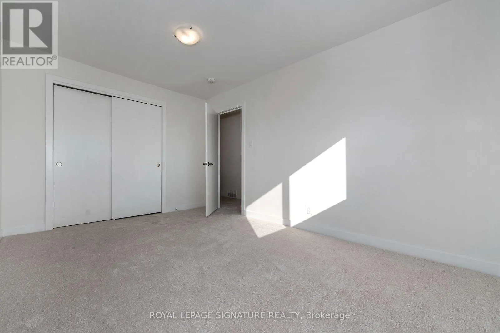 4 - 20 ANNA CAPRI DRIVE