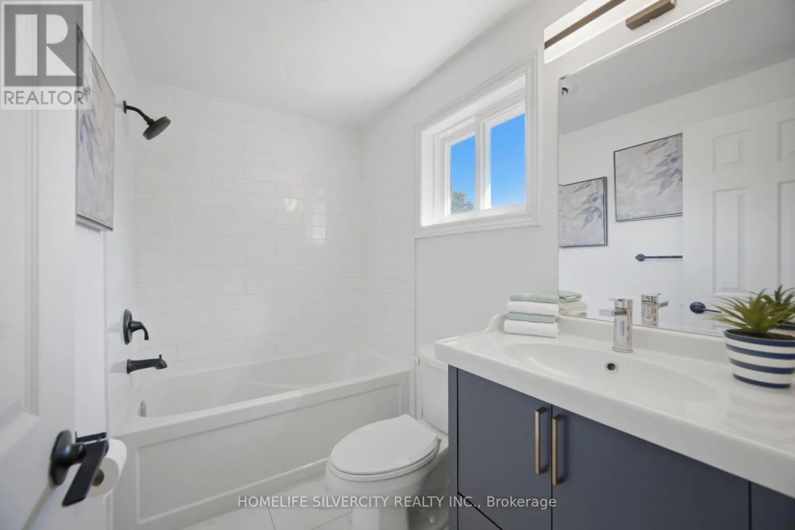 731 ELGIN STREET N