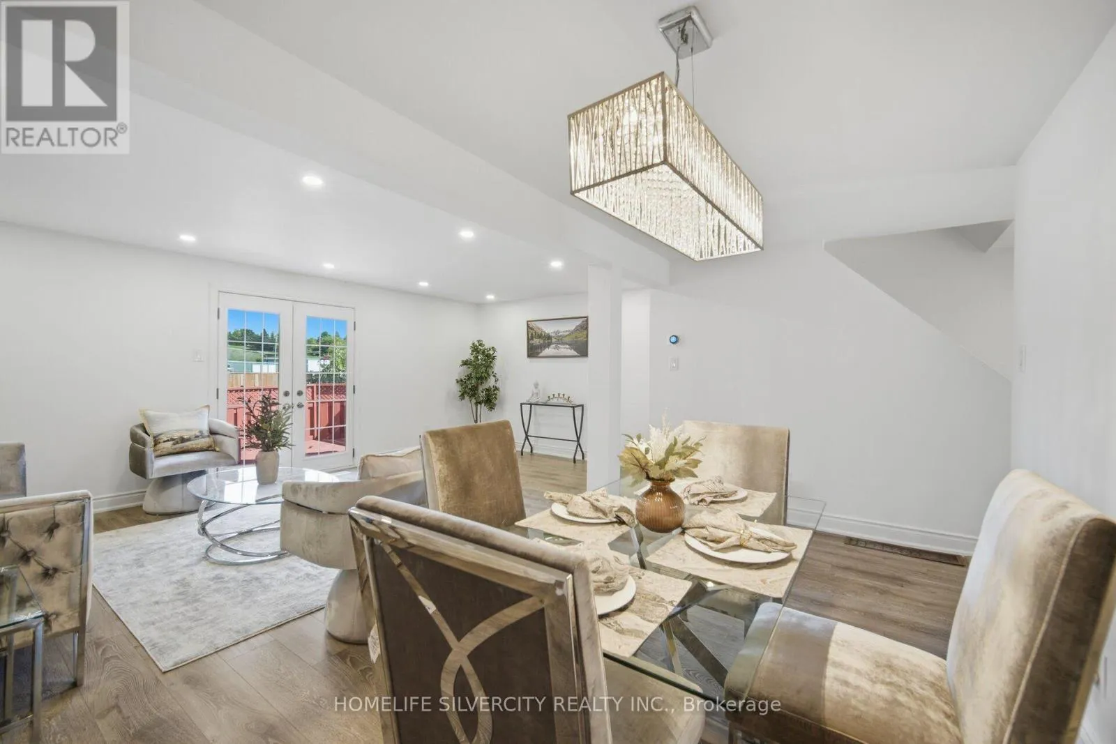 731 ELGIN STREET N