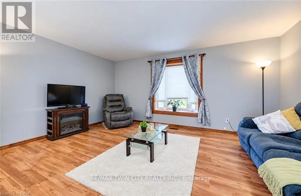 136 SEKURA CRESCENT
