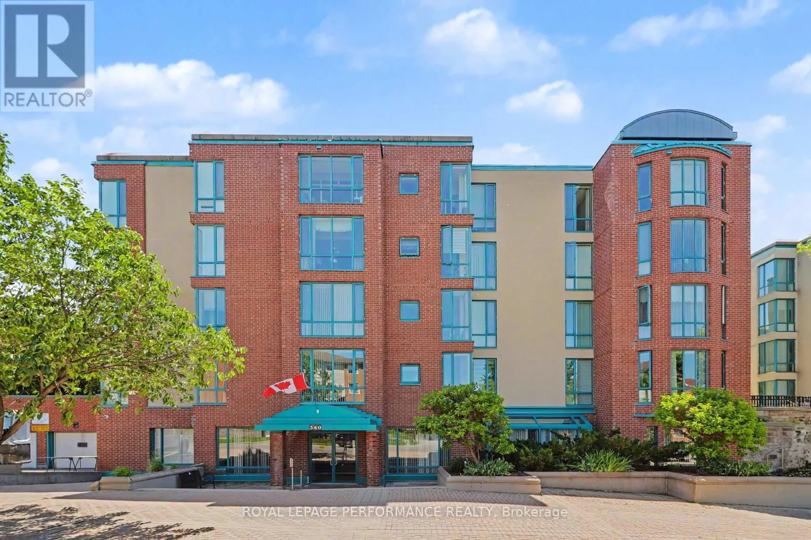 304 - 340 CENTRUM BOULEVARD