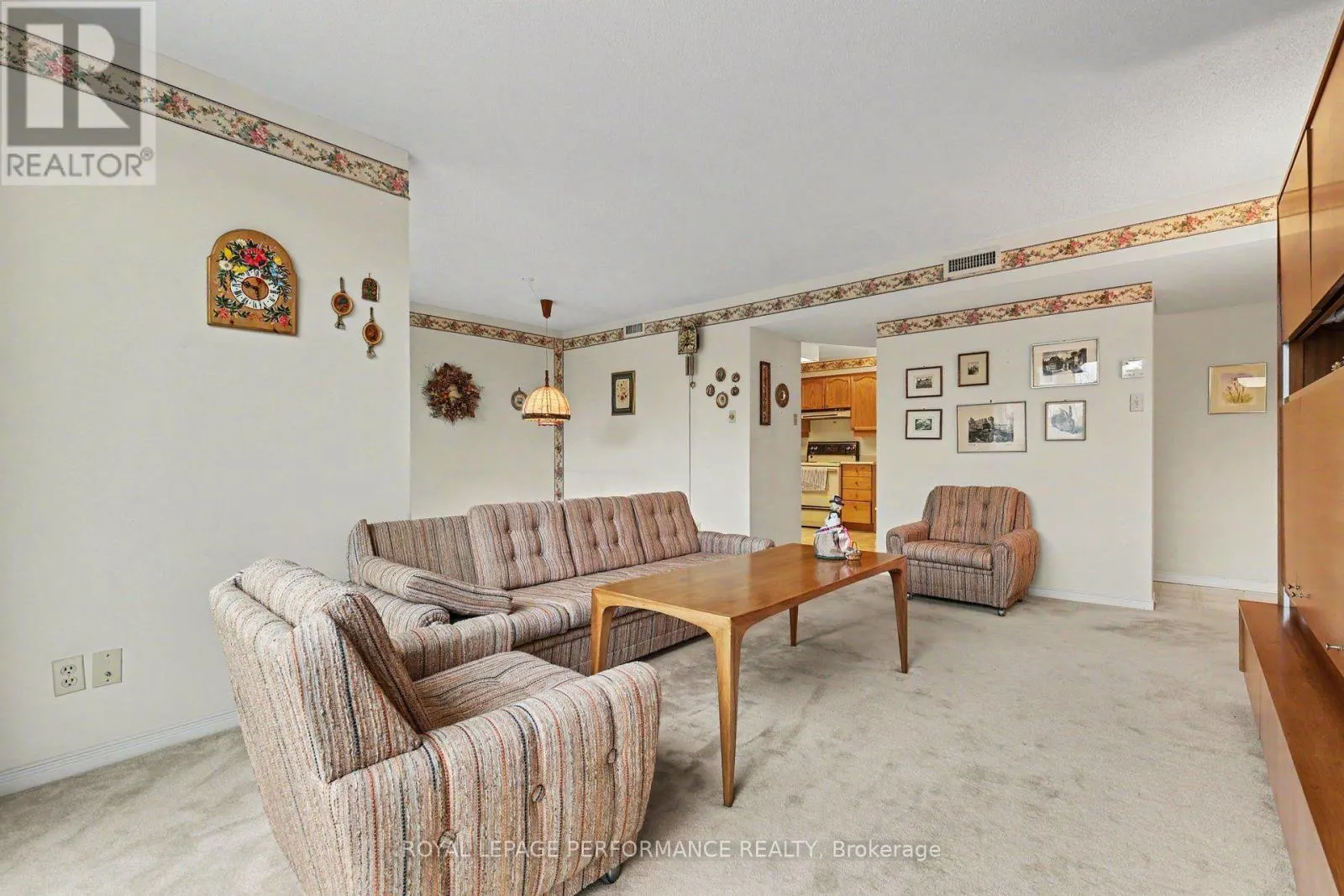 304 - 340 CENTRUM BOULEVARD