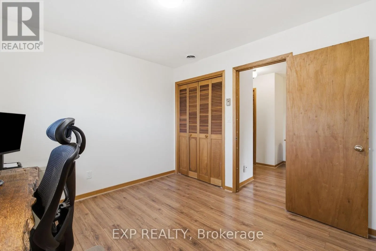 5 ISLAND PARK DRIVE
