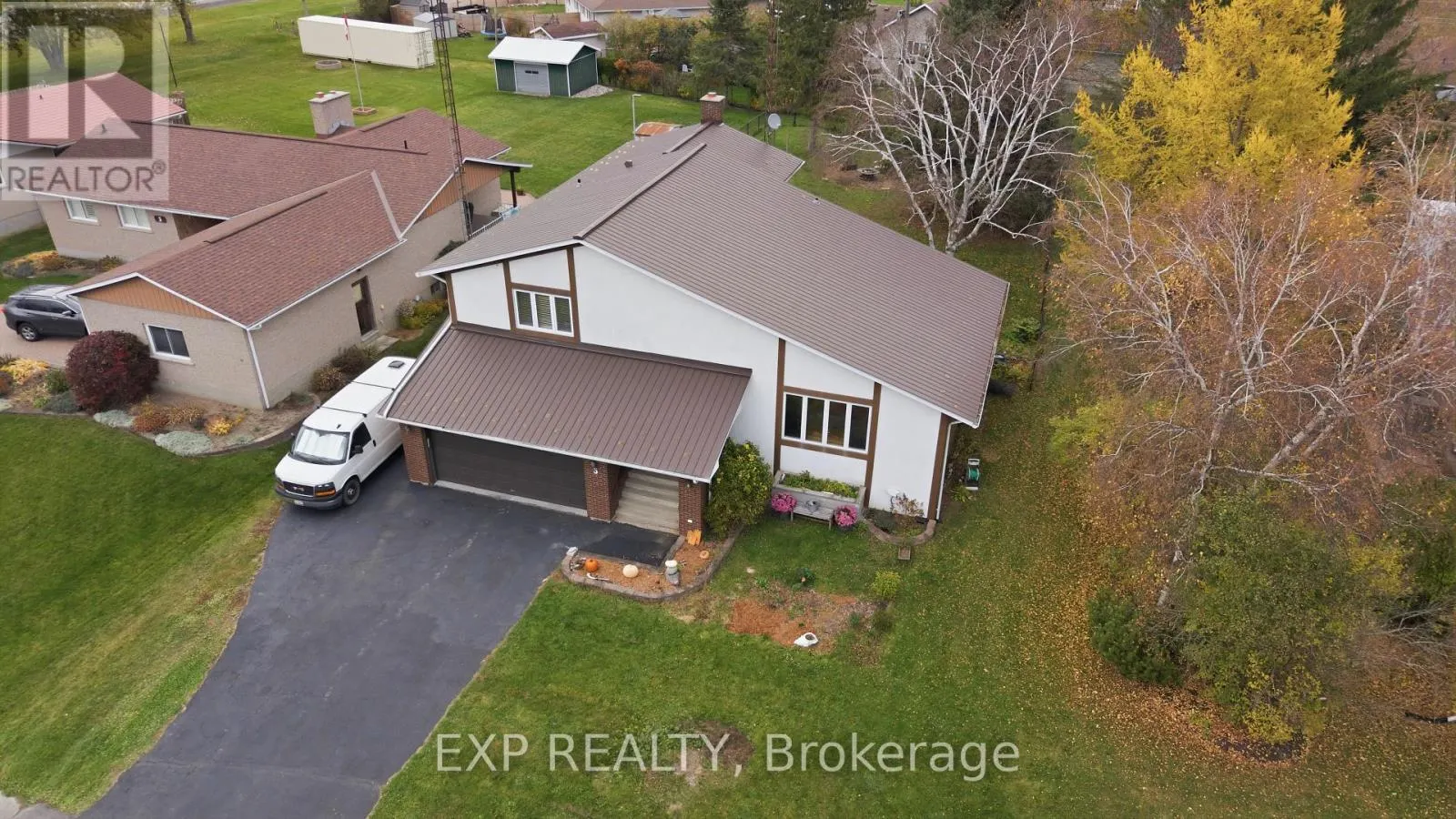 5 ISLAND PARK DRIVE