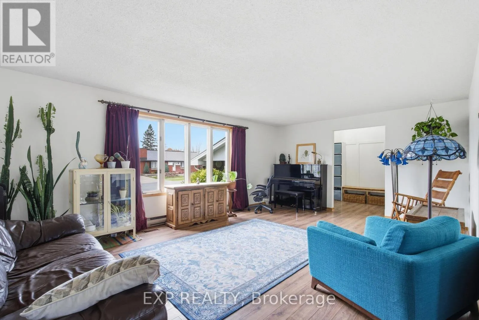 5 ISLAND PARK DRIVE
