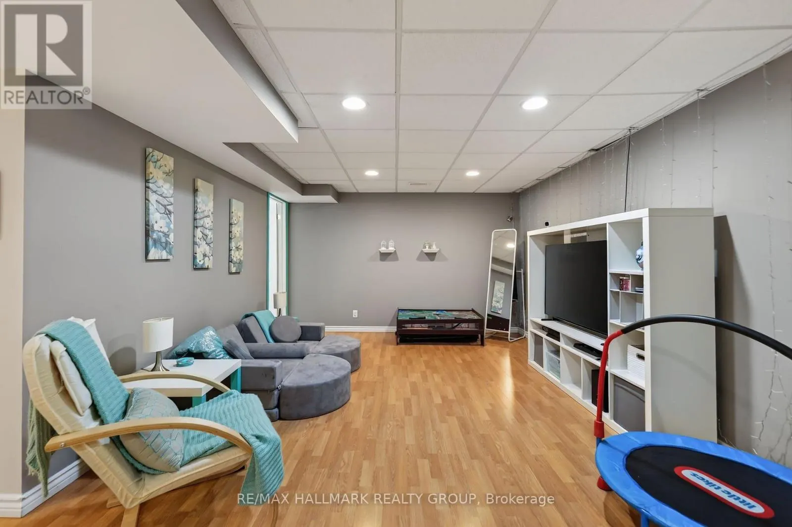 23 NORTH HARROW DRIVE