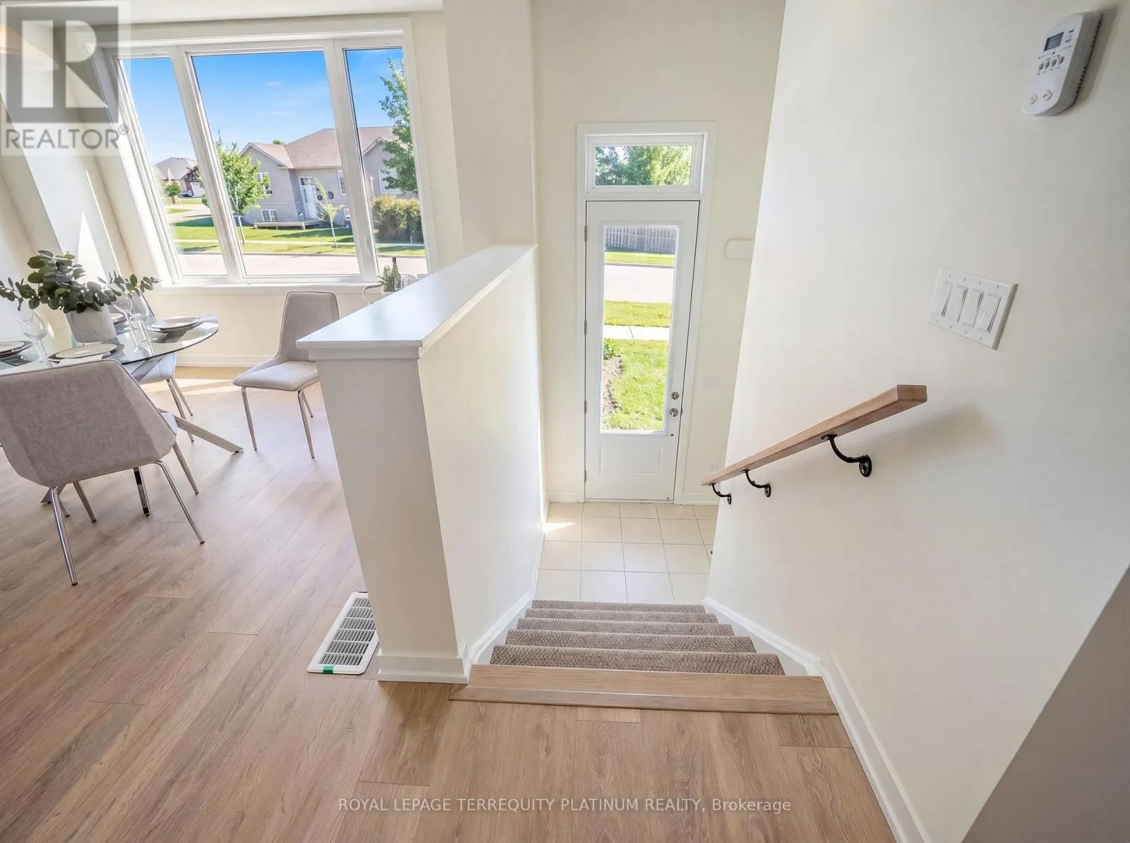 4 - 160 DENSMORE ROAD