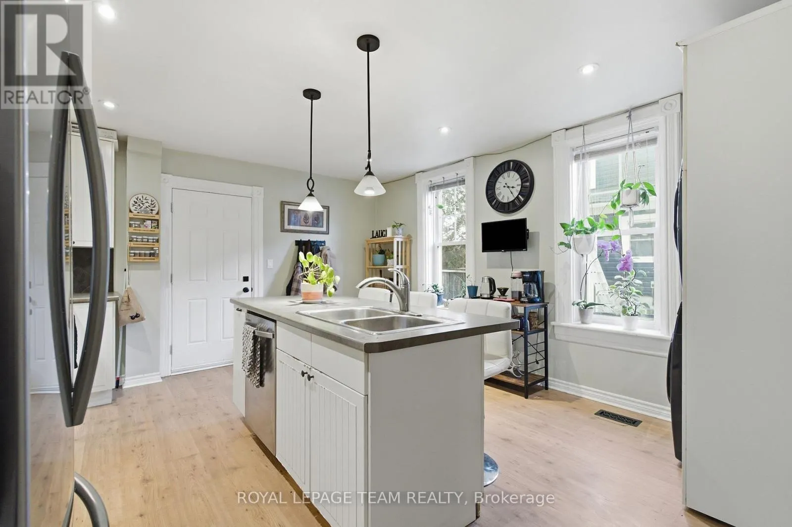 224 REUBEN CRESCENT