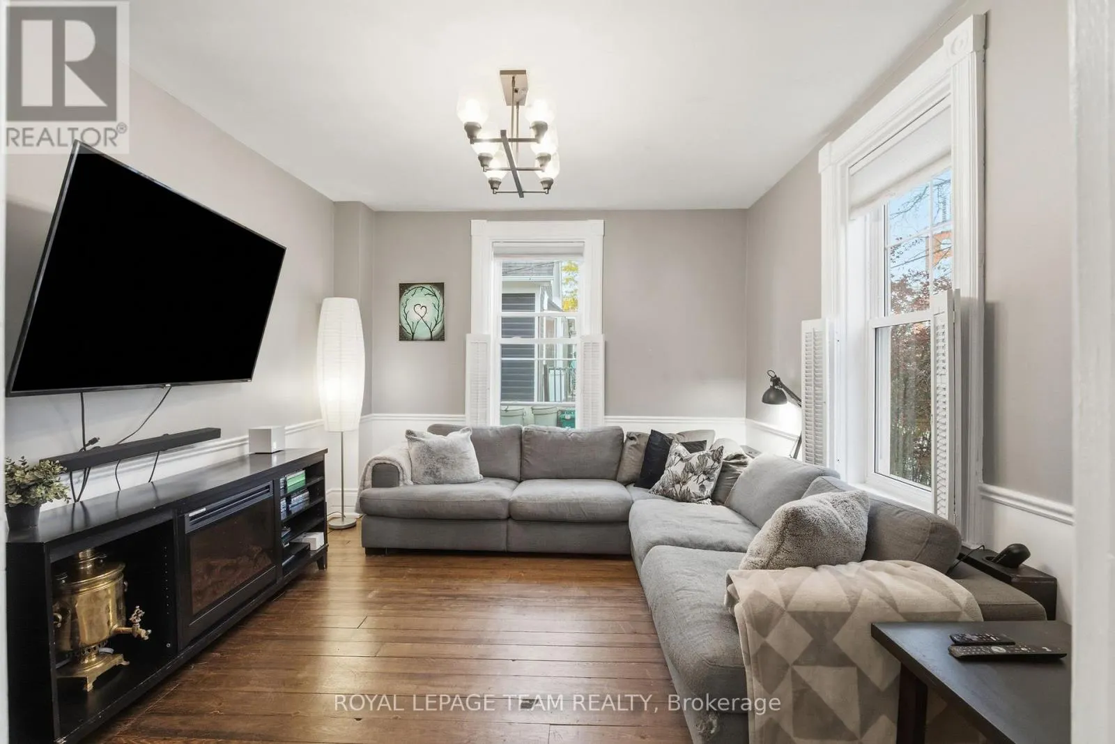 224 REUBEN CRESCENT