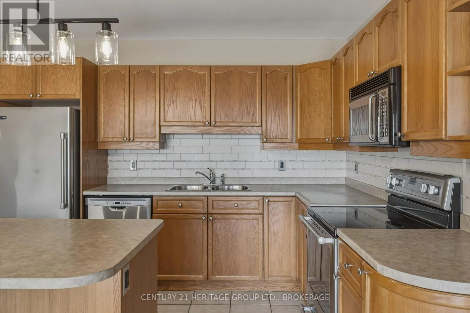409 - 350 WELLINGTON STREET #409