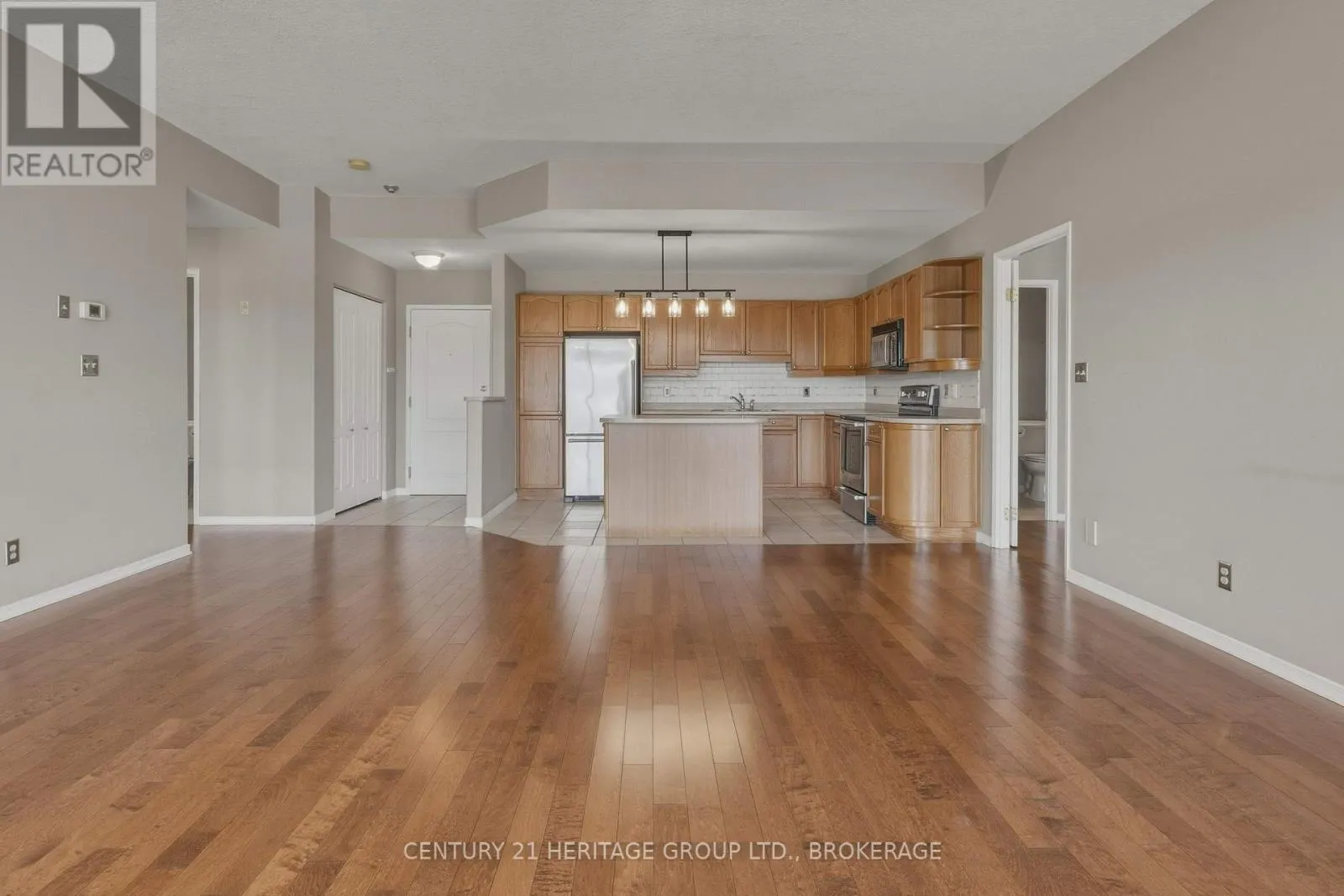 409 - 350 WELLINGTON STREET #409