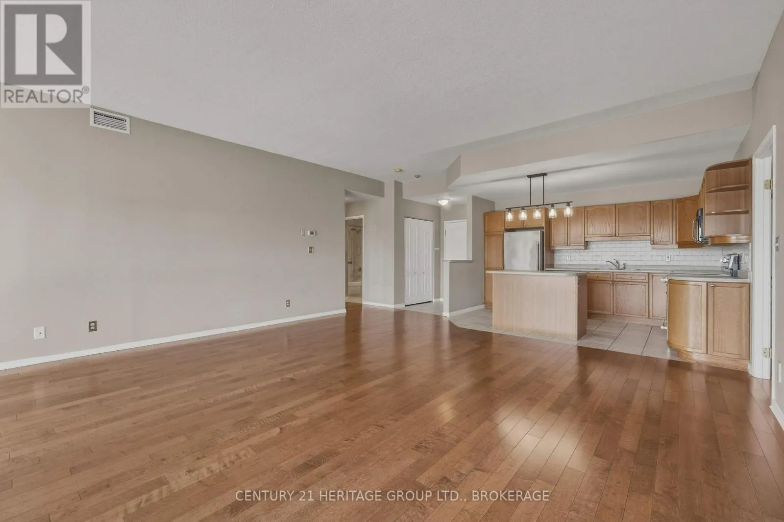 409 - 350 WELLINGTON STREET #409