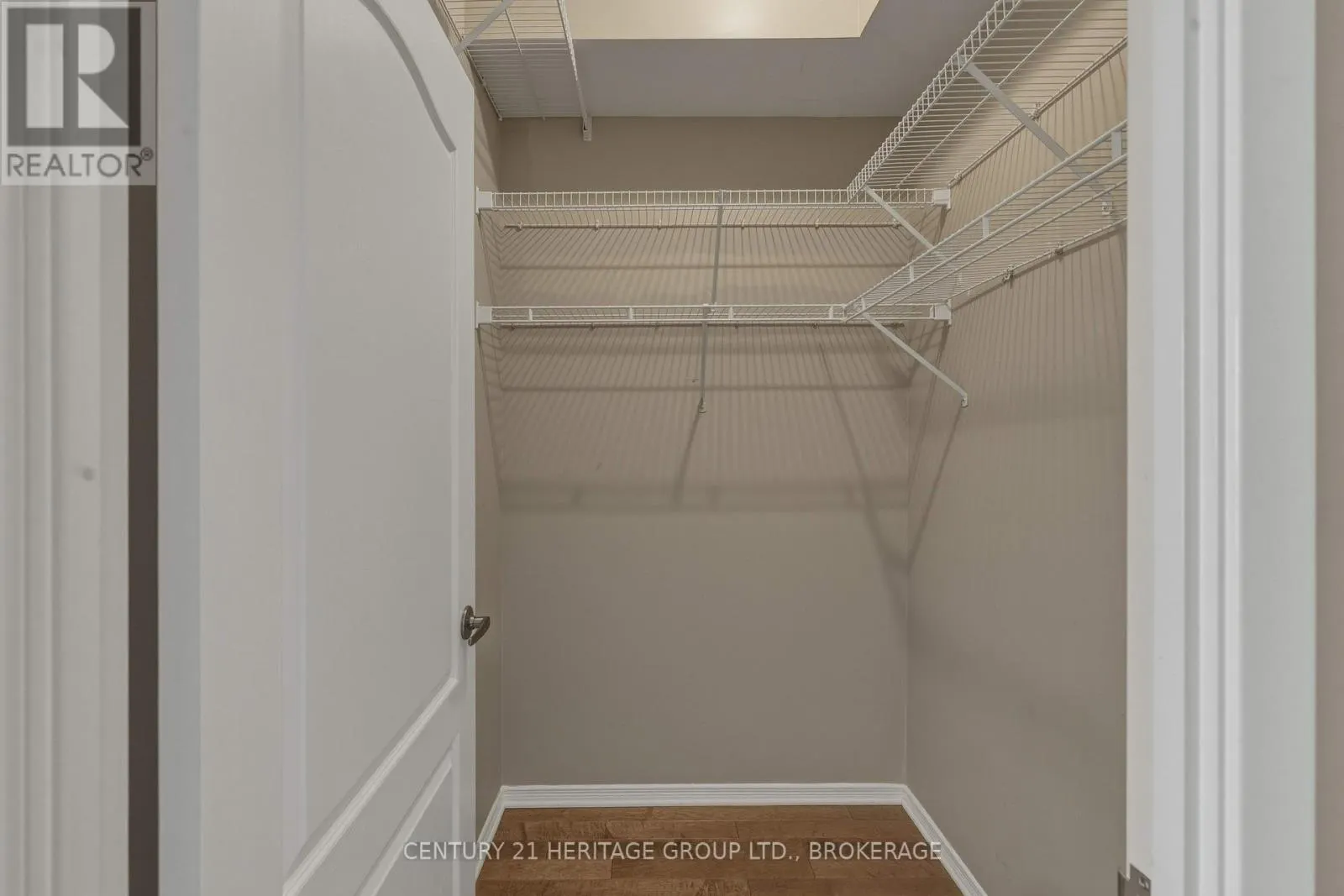 409 - 350 WELLINGTON STREET #409