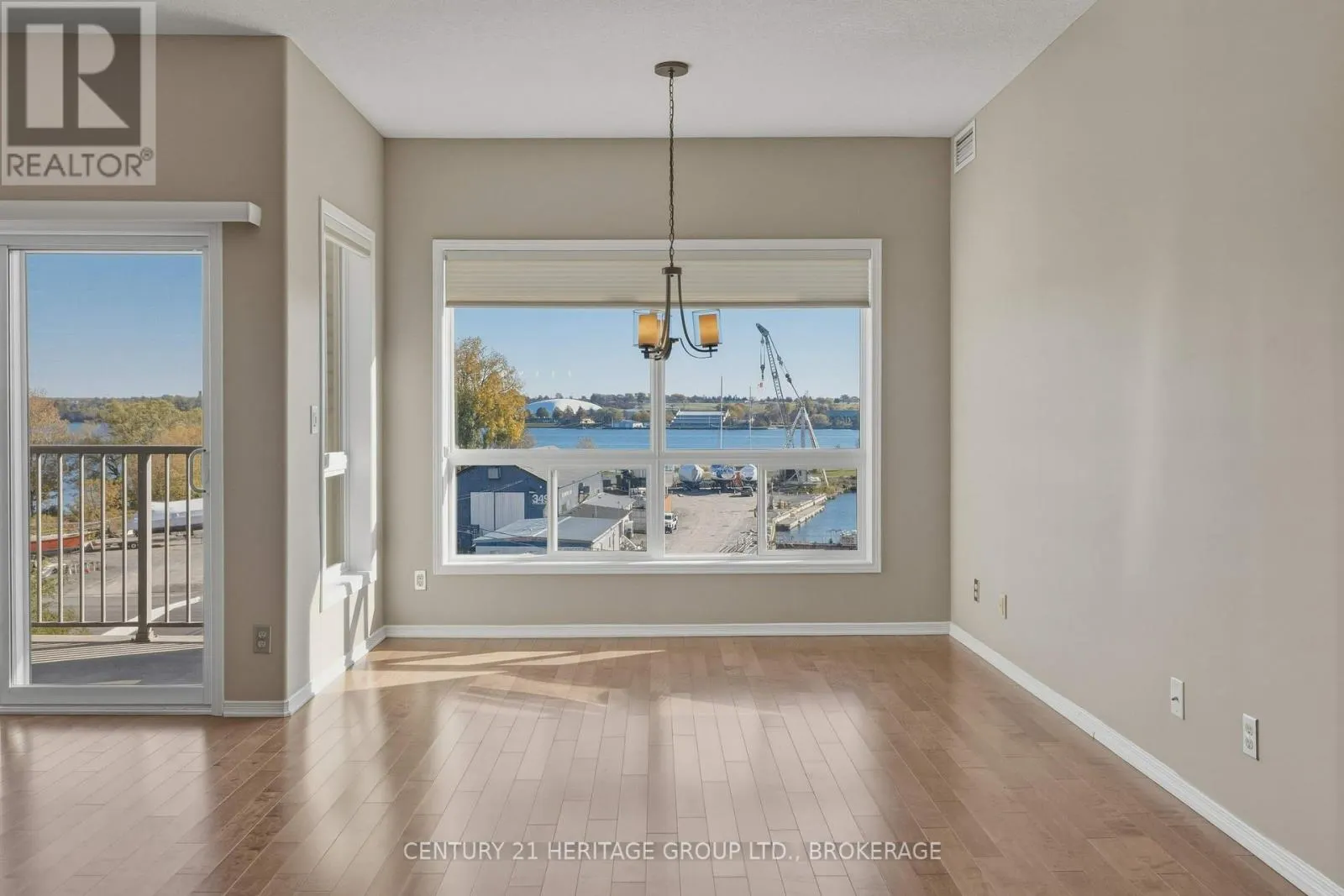 409 - 350 WELLINGTON STREET #409