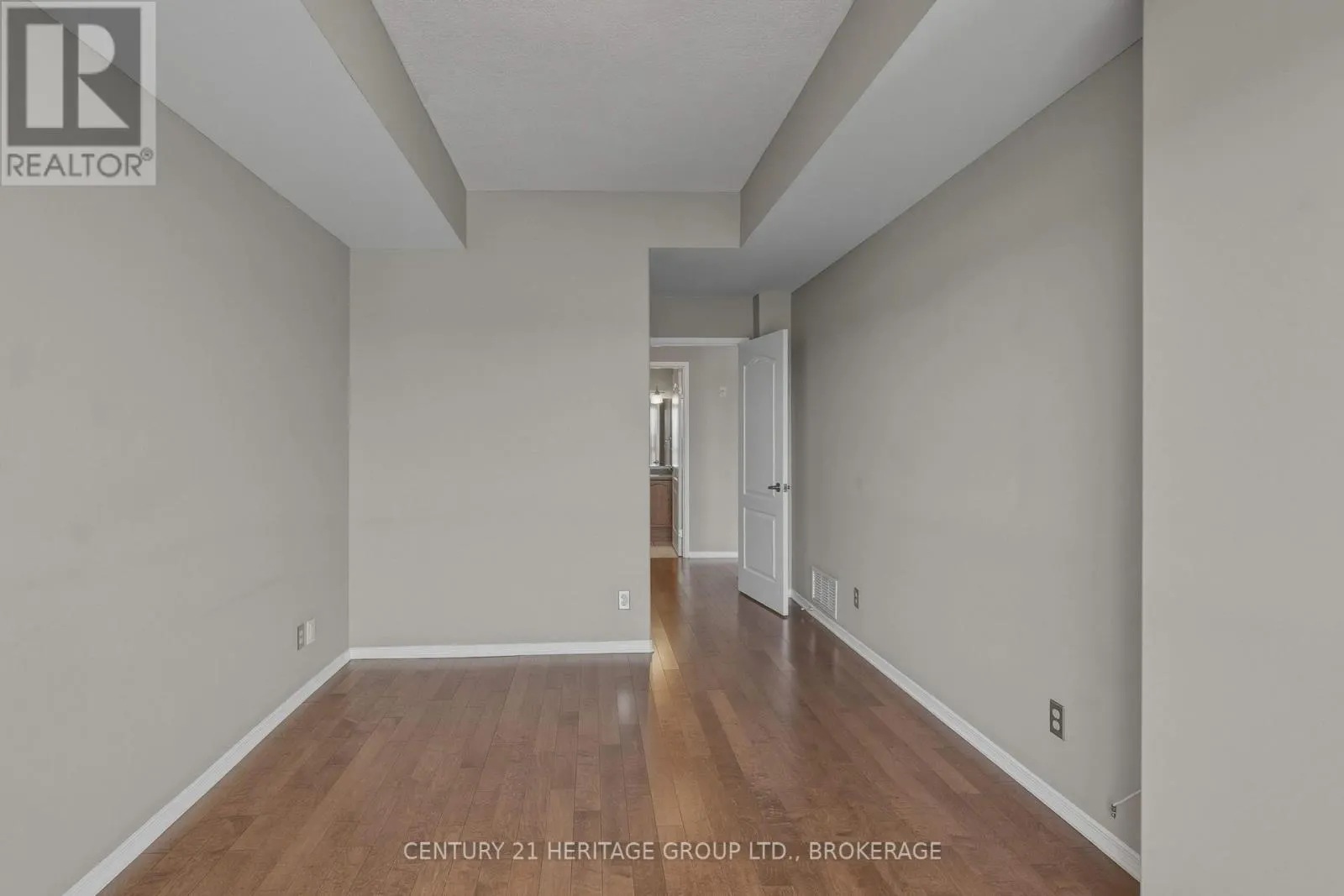 409 - 350 WELLINGTON STREET #409