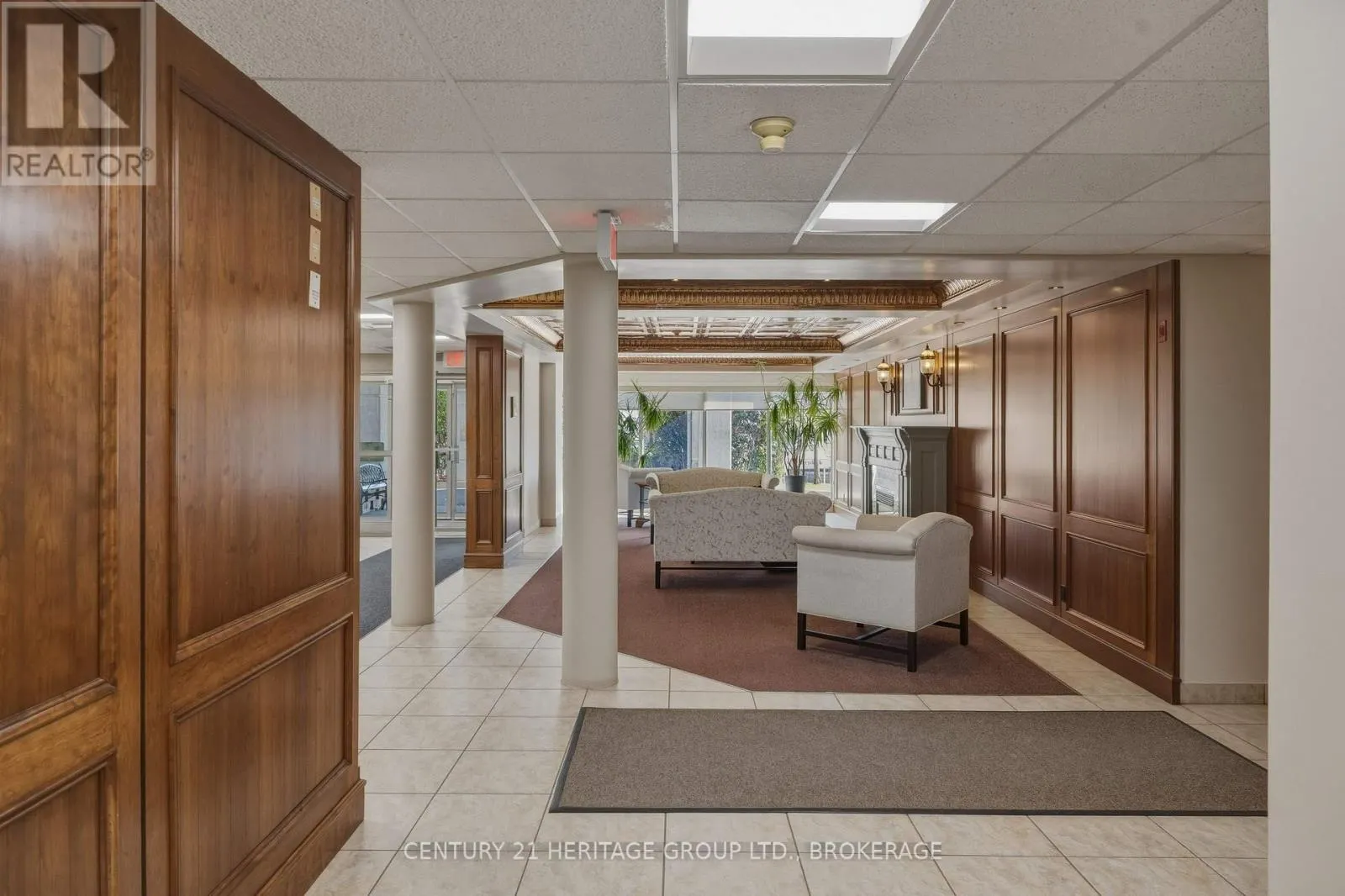 409 - 350 WELLINGTON STREET #409