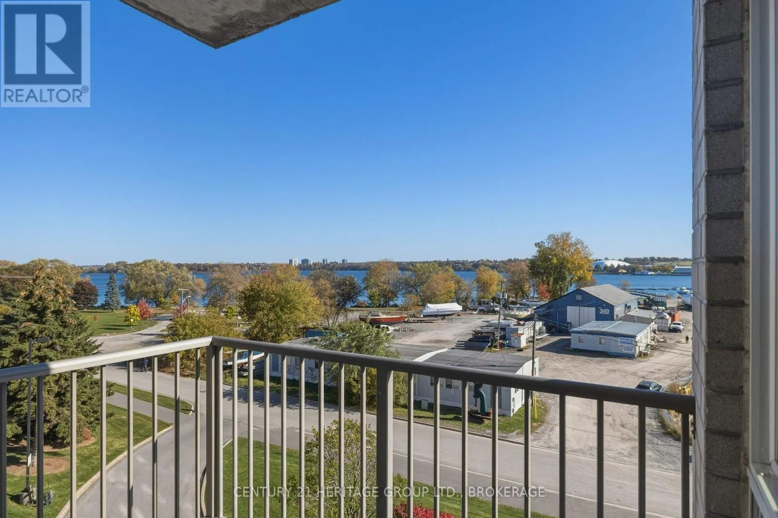 409 - 350 WELLINGTON STREET #409