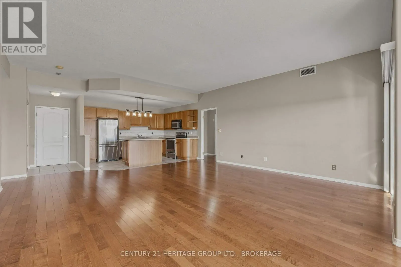 409 - 350 WELLINGTON STREET #409