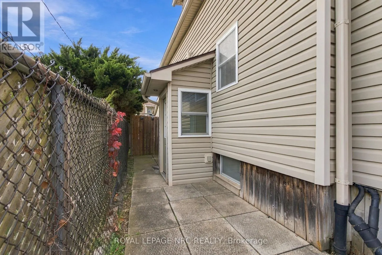 304 BEATRICE STREET