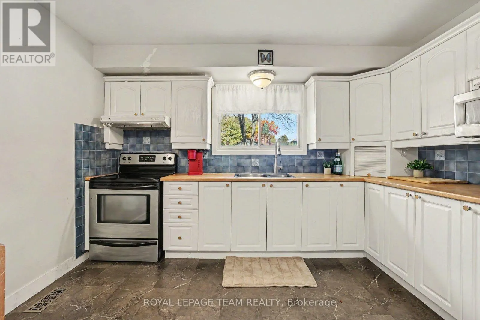 1126 MINNETONKA ROAD
