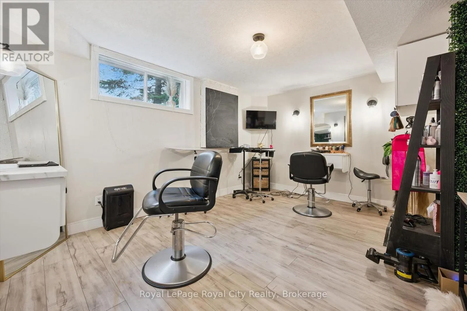 3 TRUESDALE CRESCENT