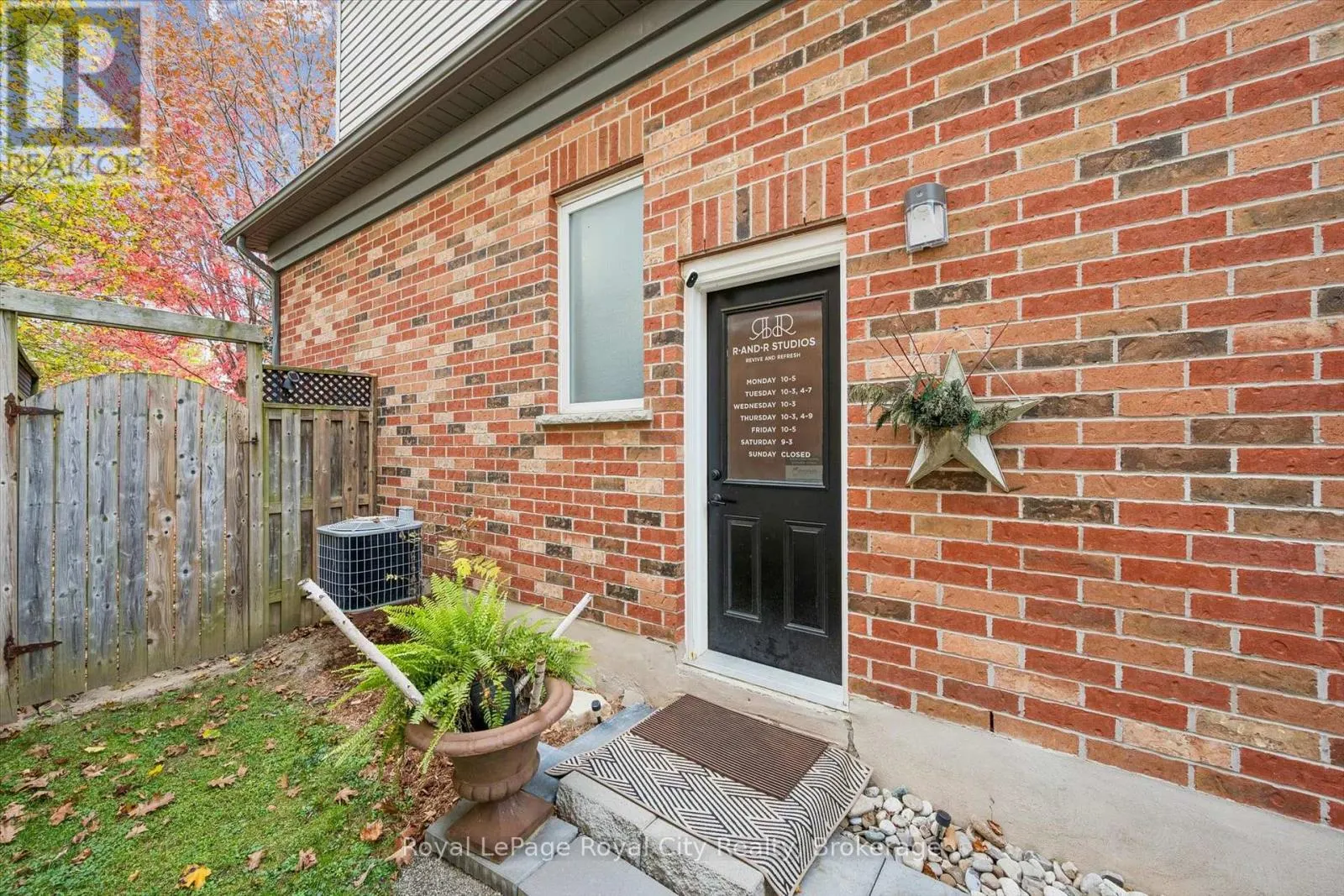 3 TRUESDALE CRESCENT