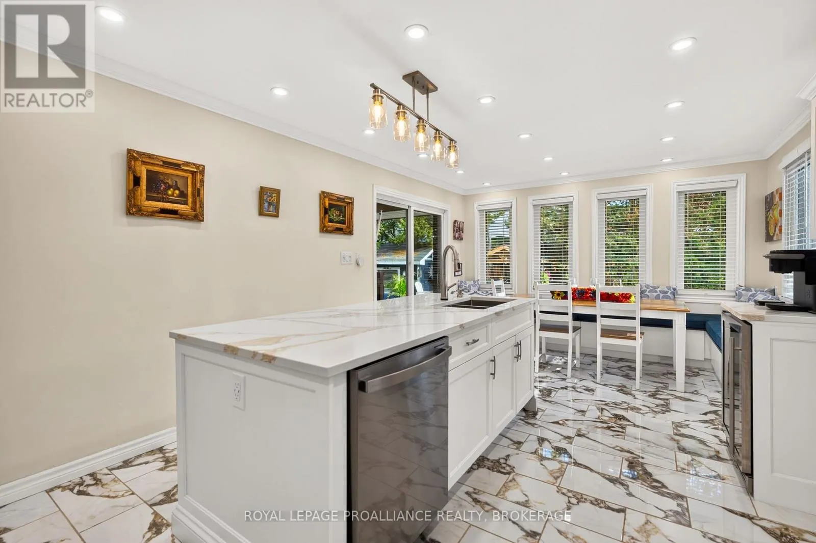 862 OLD COLONY ROAD
