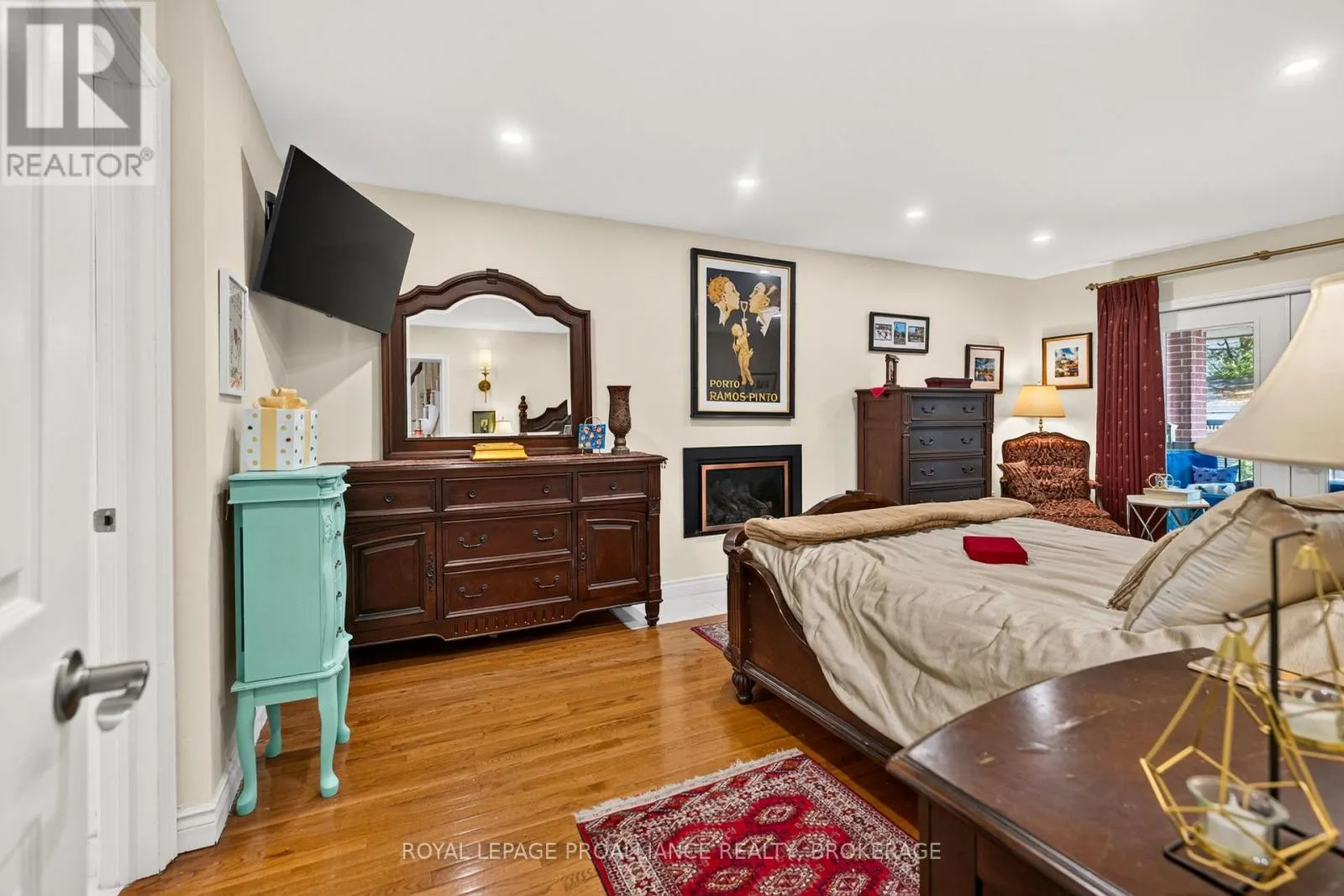 862 OLD COLONY ROAD