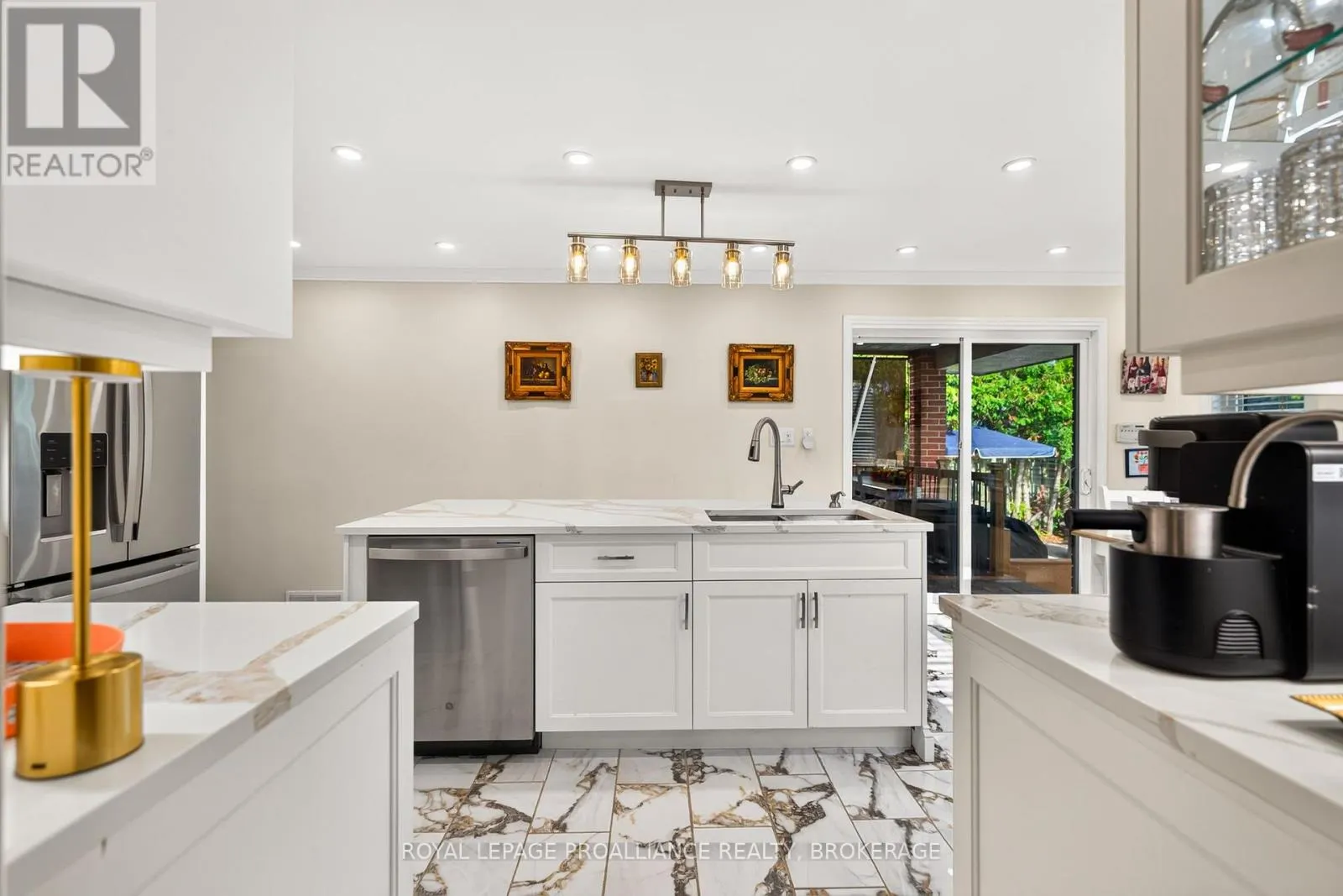 862 OLD COLONY ROAD