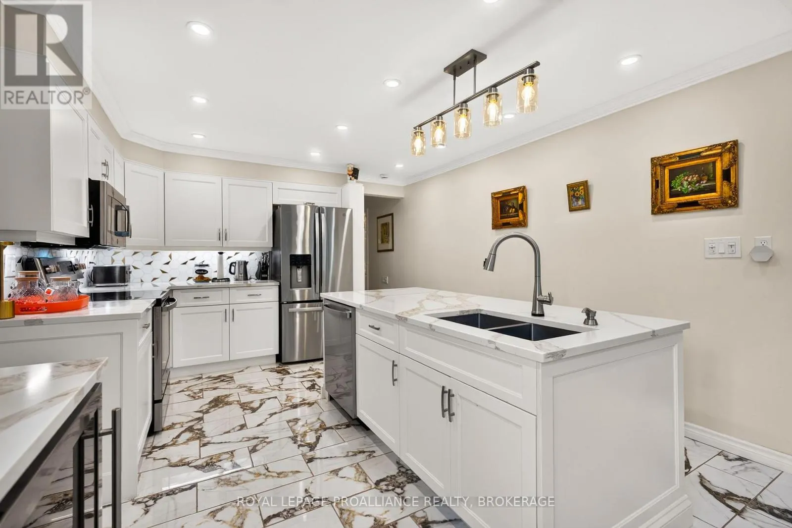 862 OLD COLONY ROAD