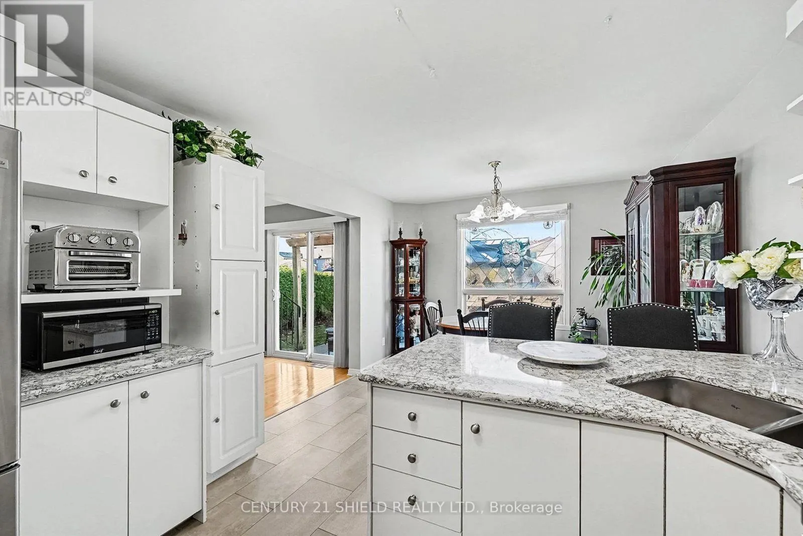 394 ELLEN AVENUE