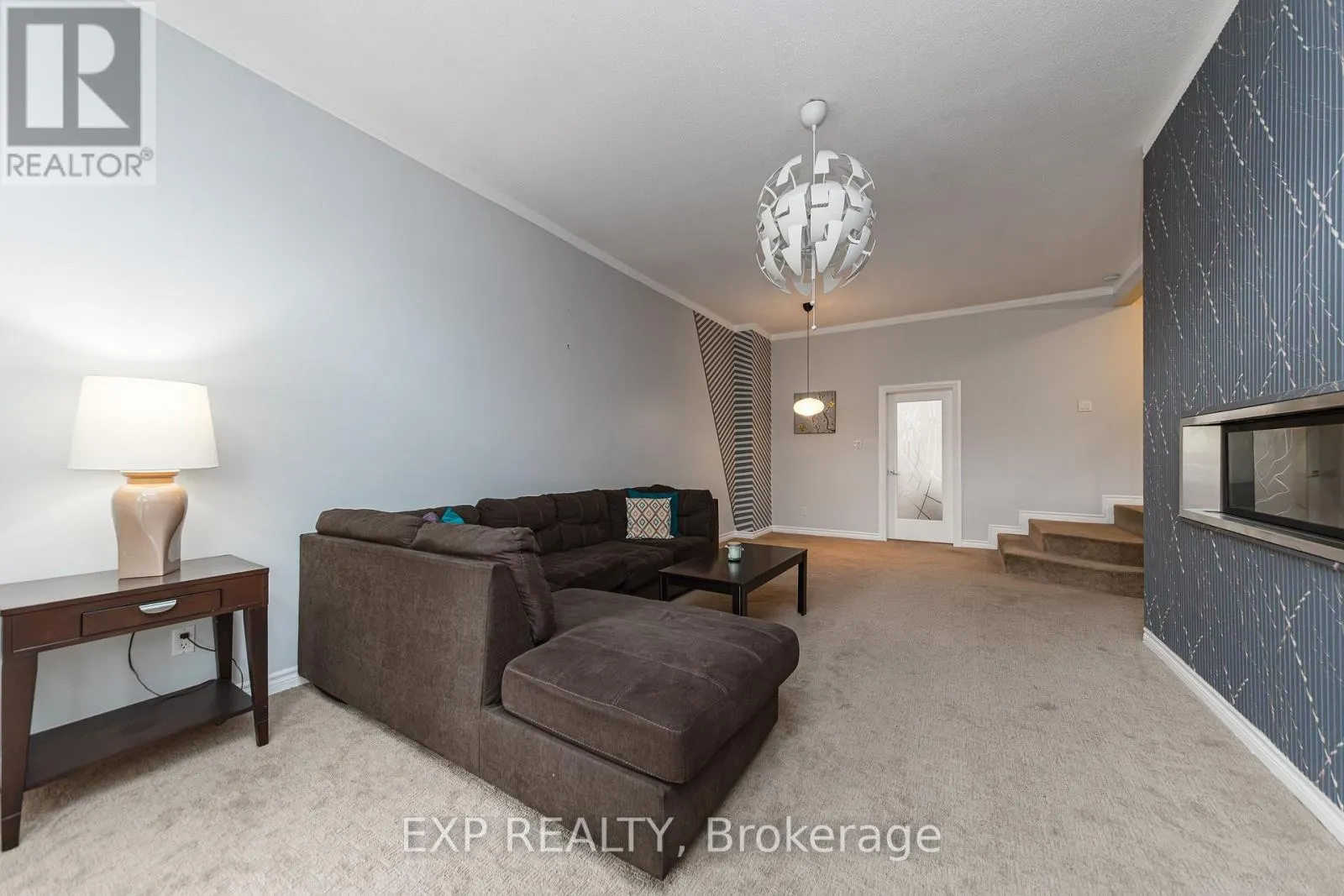 31 RASTILA CRESCENT