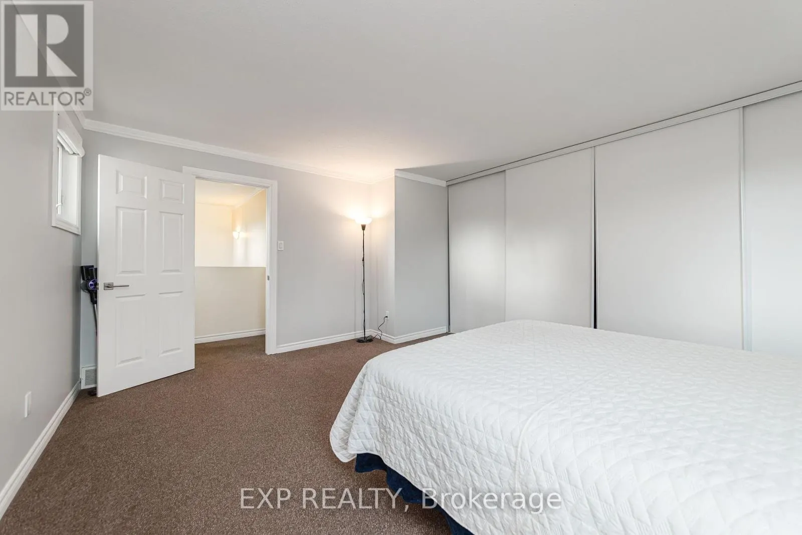 31 RASTILA CRESCENT