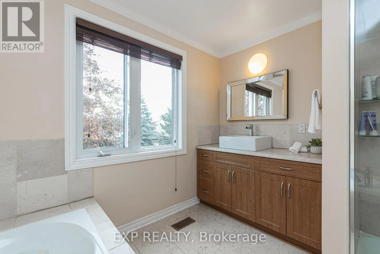 31 RASTILA CRESCENT