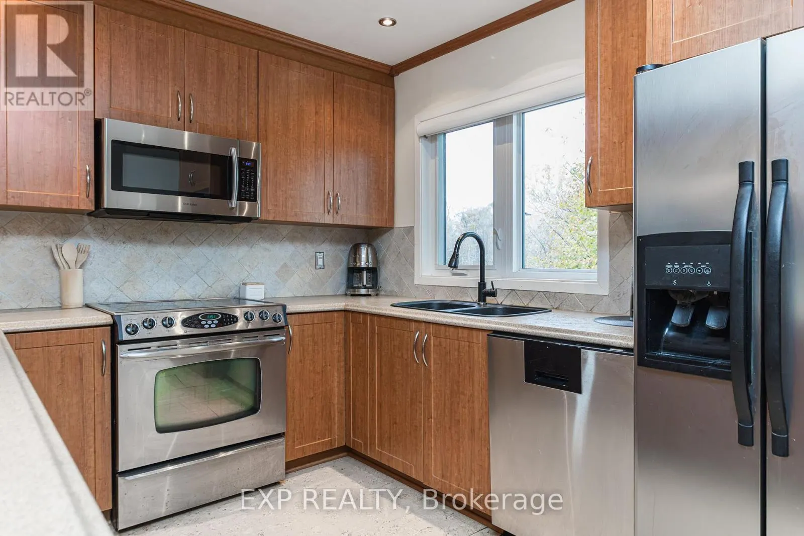 31 RASTILA CRESCENT